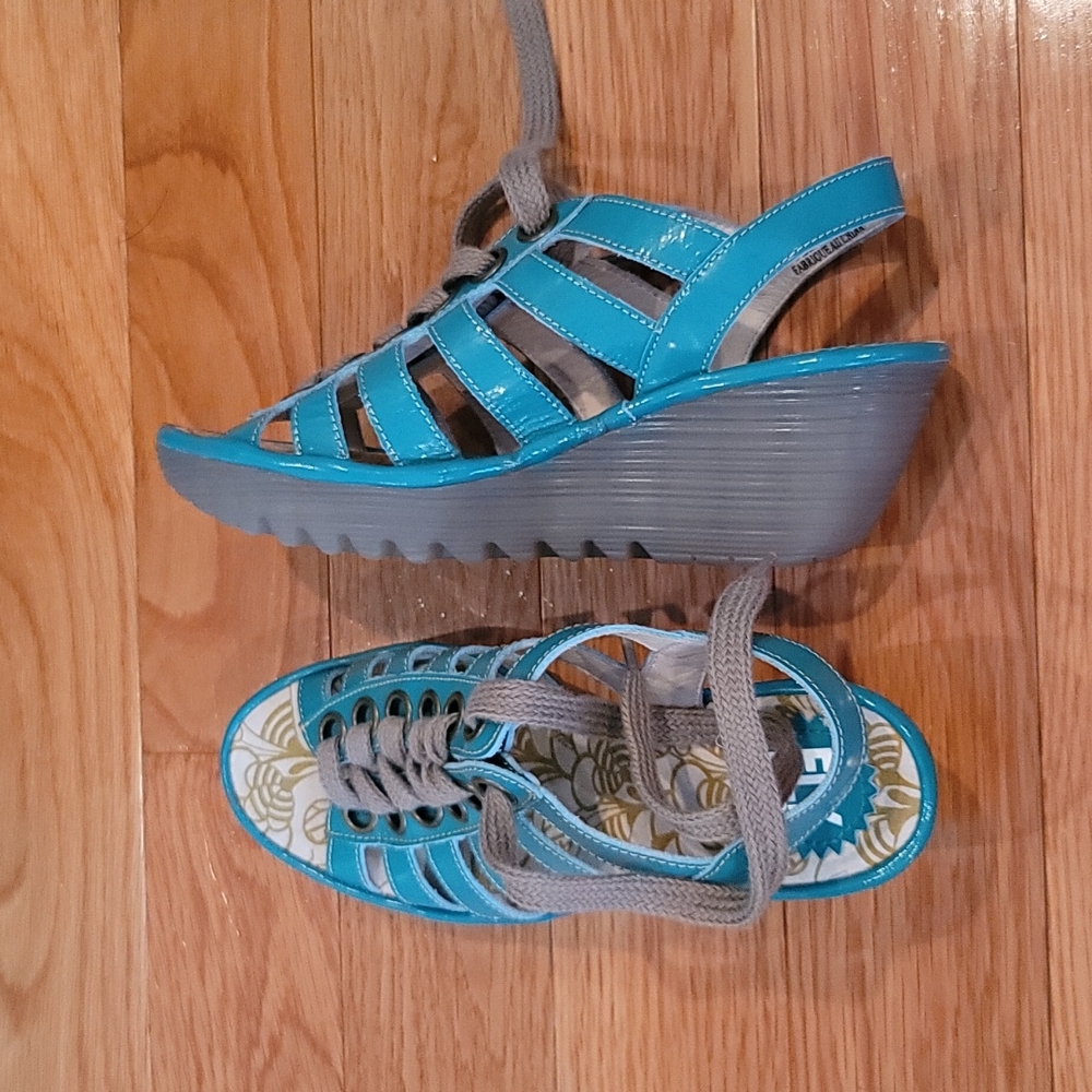 Wedge sandals